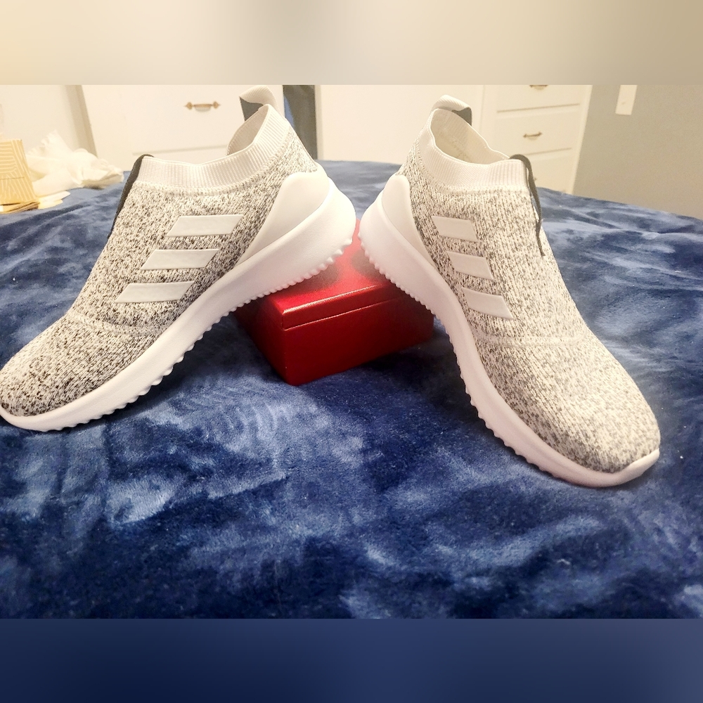 Adidas ultmafusion running shoe NWT